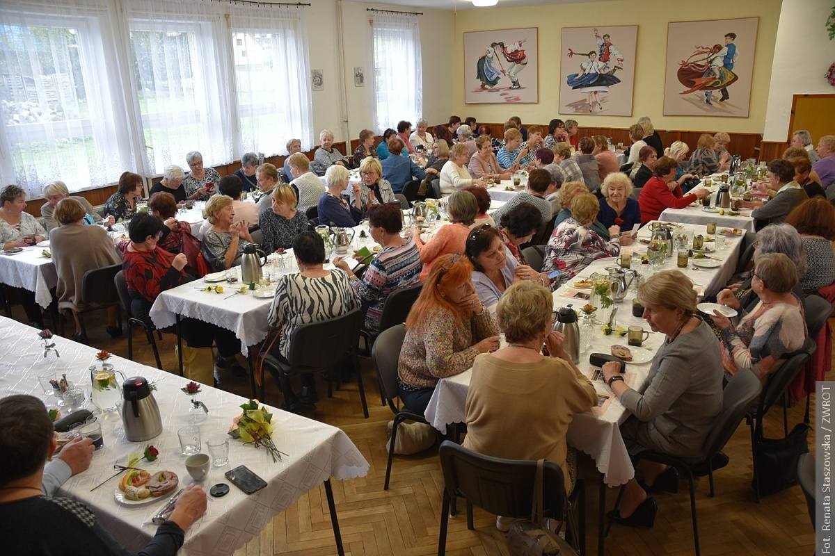 NA JESIENNE SPOTKANIE POJECHAŁY RÓWNIEŻ NASZE PANIE