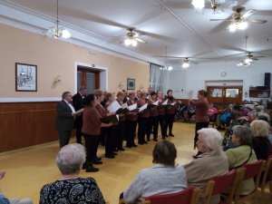 Dlaczego śpiewamy kolędy?